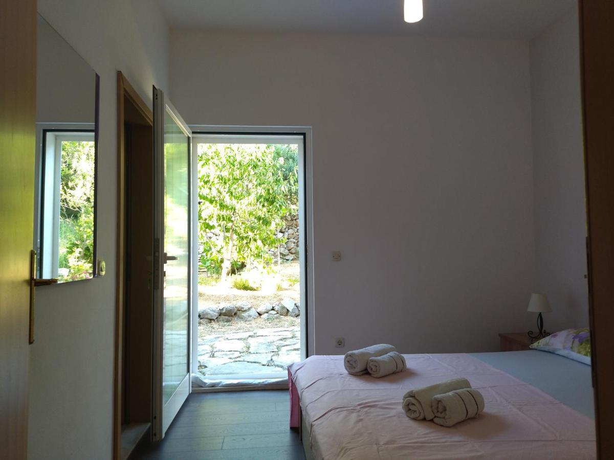 Holiday Home With Free Parking By The Beach Brela Luaran gambar